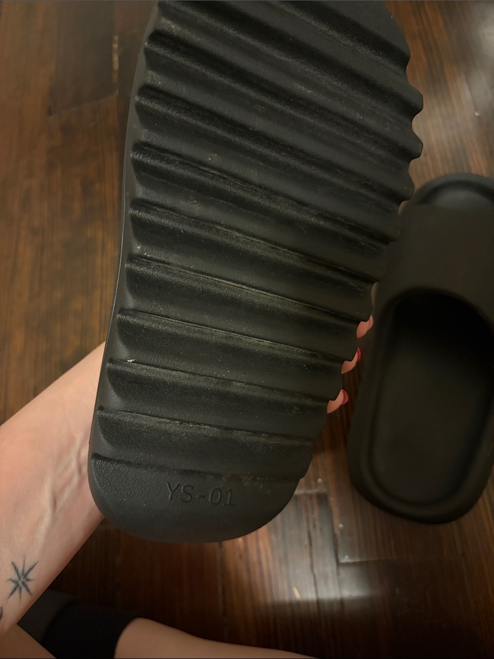 Yeezy Kids Black Slide Sandal - Picture 2 of 3